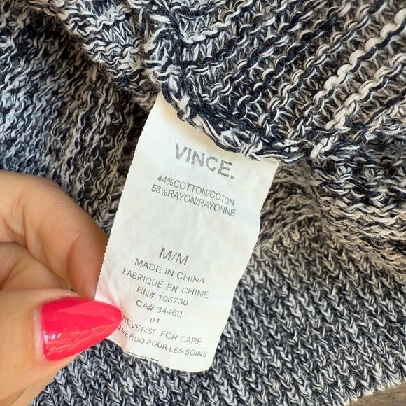 VINCE SHORT SLEEVE KNIT SWEATER V NECK TUNIC GRAY MEDIUM - Picture 9 of 9
